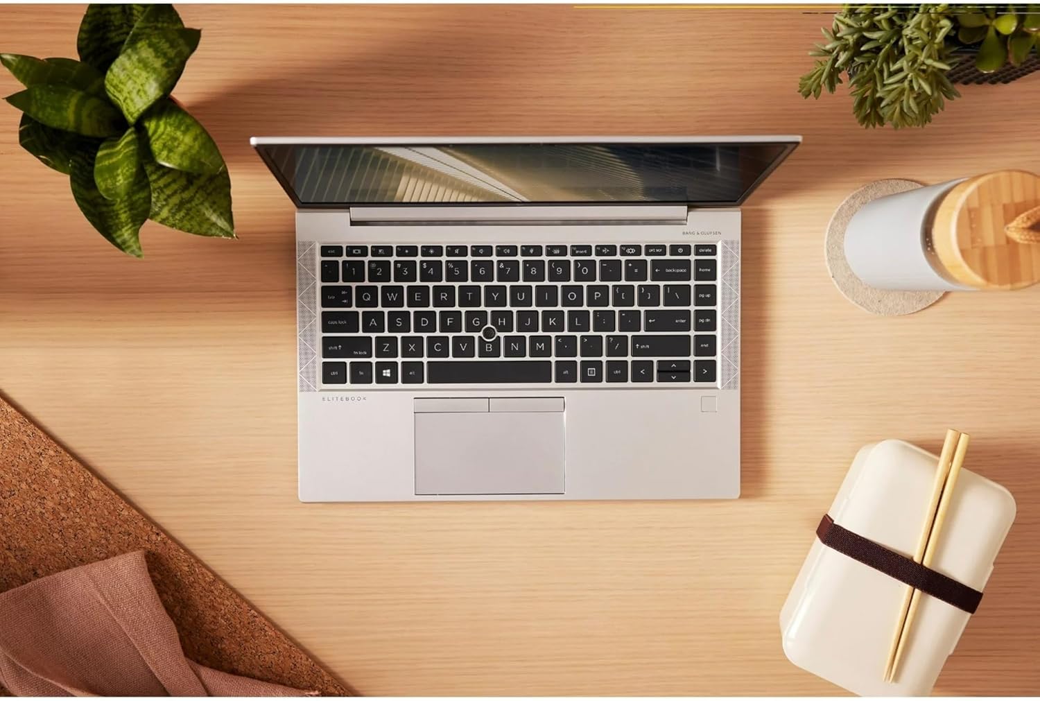 HP EliteBook 845 G8 14 英寸全高清商務筆記本電腦,AMD Ryzen 5 Pro 5650U 2.30GHz 處理器筆記本電腦,16GB RAM,512GB SSD,背光鍵盤,Windows 11 Pro(更新版) - Image 5